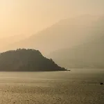 Vakantiehuis Wonders By Quokka 360 - Lakeside With Breathtaking View *