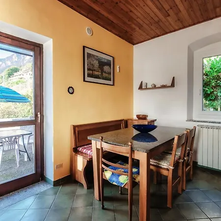 Дом отдыха Varenna Wonders By Quokka 360 - Lakeside With Breathtaking View Fiumelatte